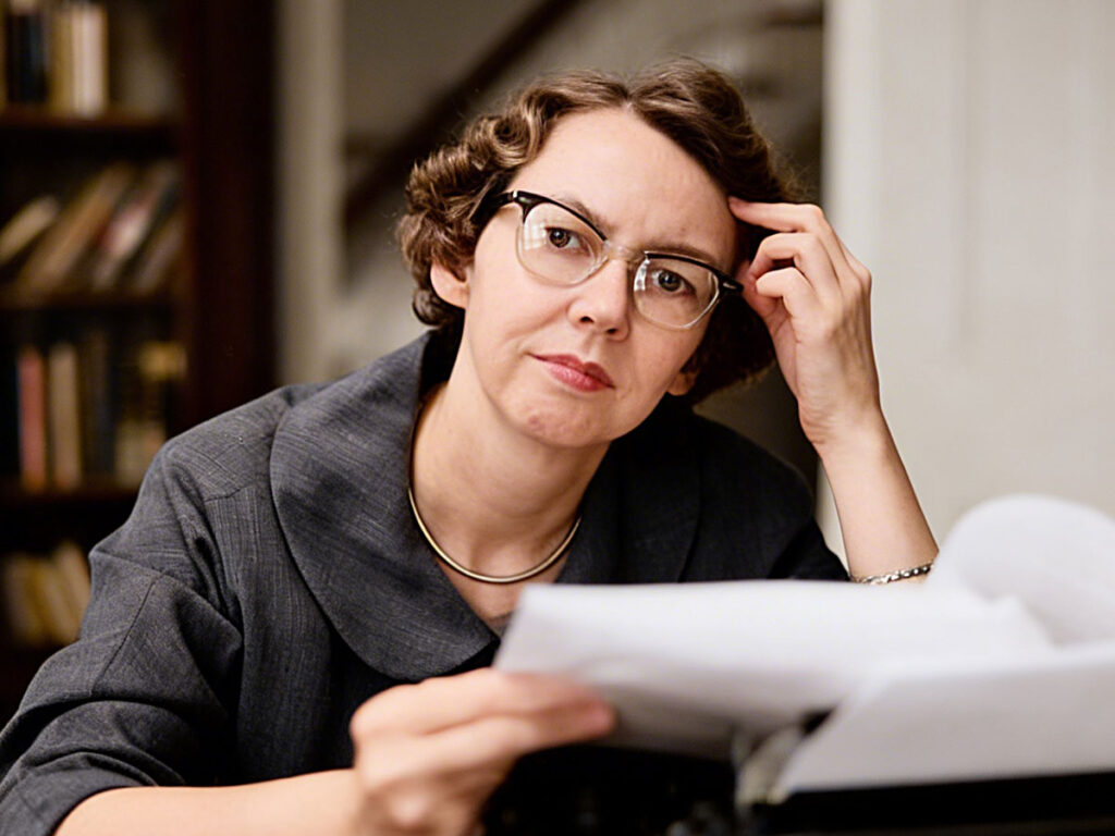 Pisarka Flannery O'Connor przy pracy.